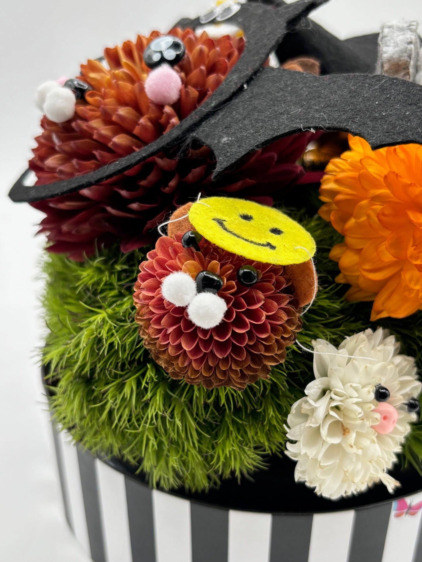 Bluebearry Bear Halloween - Made With Fresh Cut Flowers