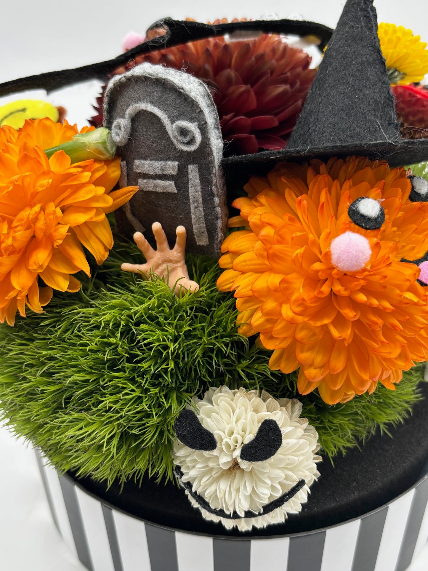 Bluebearry Bear Halloween - Made With Fresh Cut Flowers