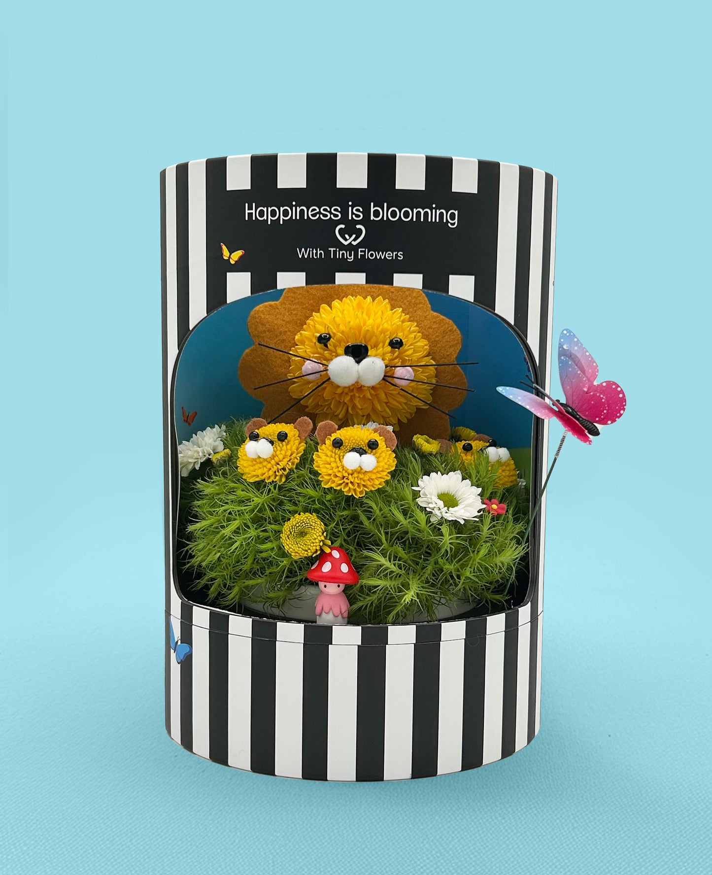 Roary & Claw-dia Lion - Made with Fresh Cut Flowers