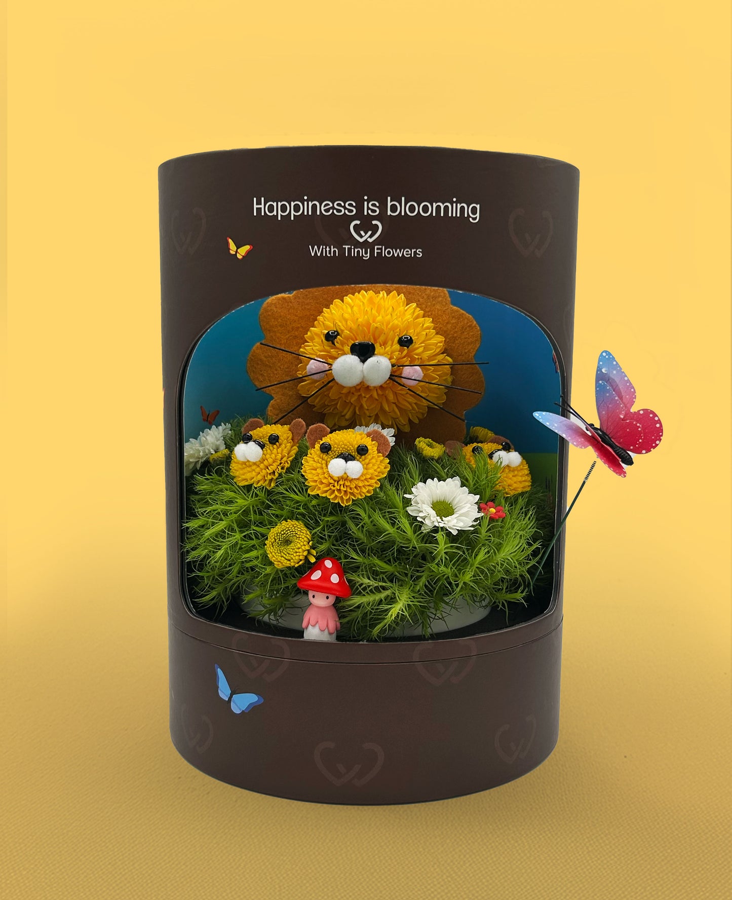 Roary & Claw-dia Lion - Made with Fresh Cut Flowers