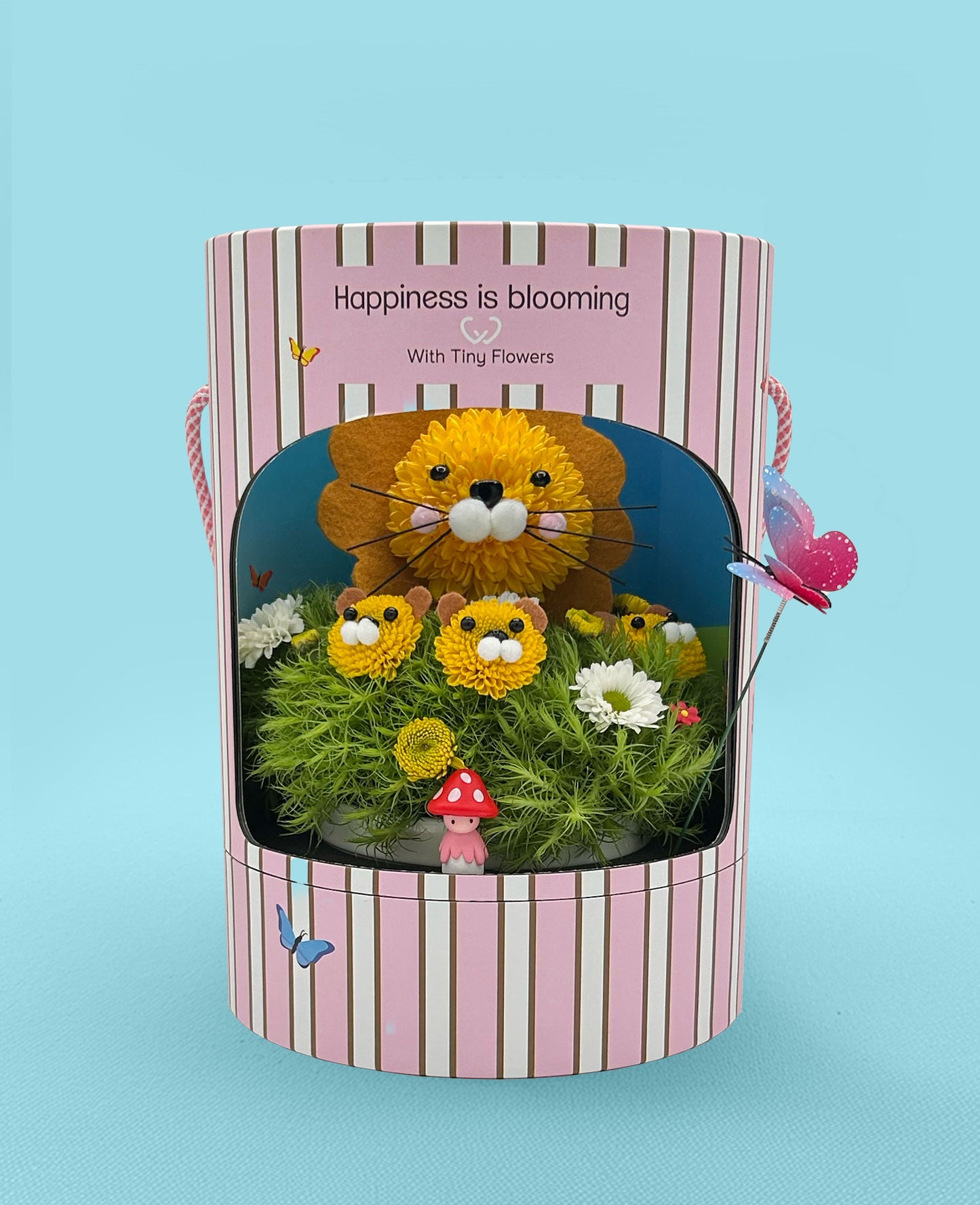 Roary & Claw-dia Lion - Made with Fresh Cut Flowers