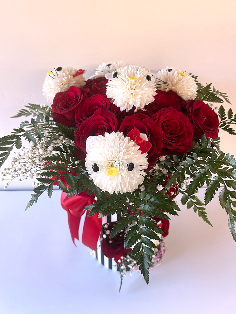 The Sweetheart Kitty Arrangement (currently delivering to San Diego County only, please ask for pricing if outside this area)