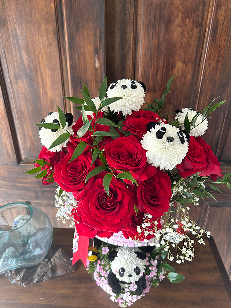Sweetheart Panda Bouquet Box (currently delivering to San Diego County only, please ask for pricing if outside this area)